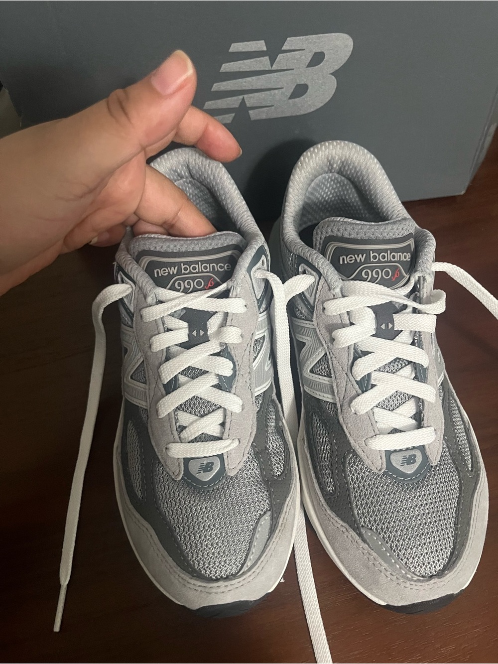 New Balance 990 Light Gray and White Running Shoe - Picture 3 of 13